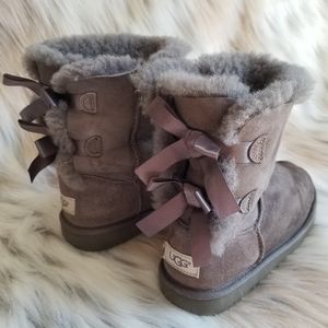 Ugg Mini Bailey Bow Winter Boots Size 4